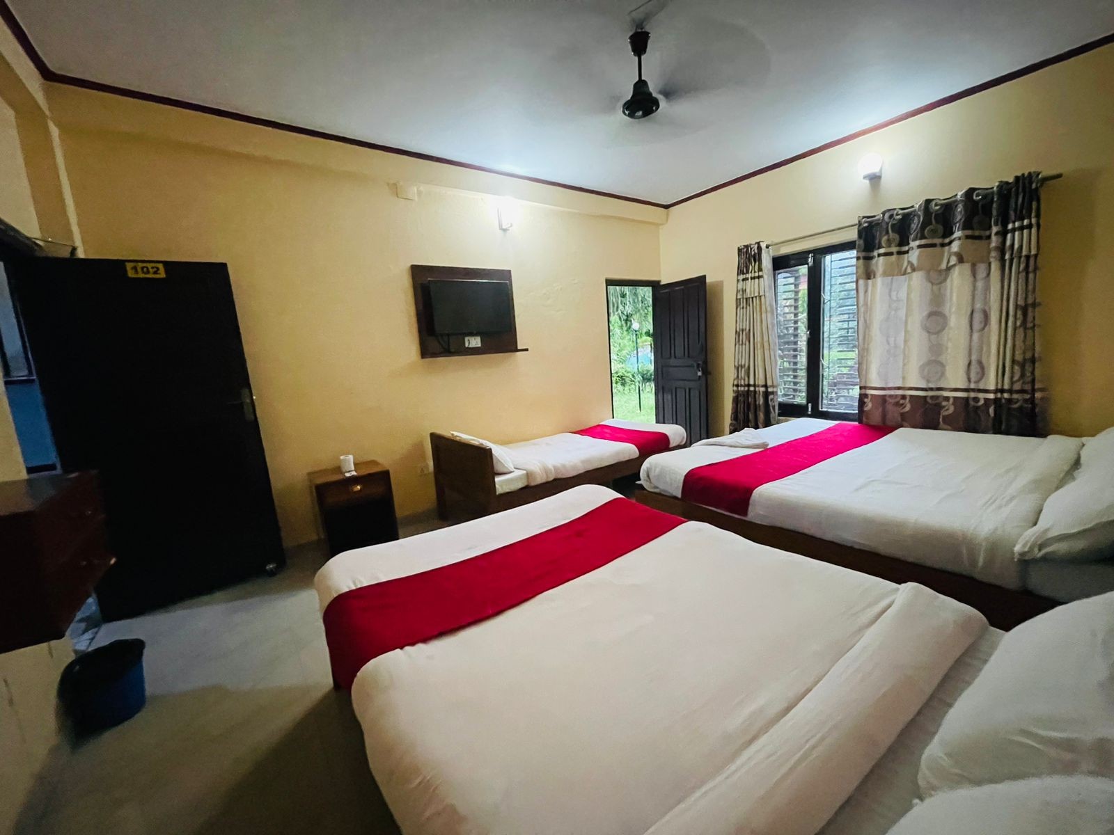 Hotel Peace Ganga Inn|Family Room