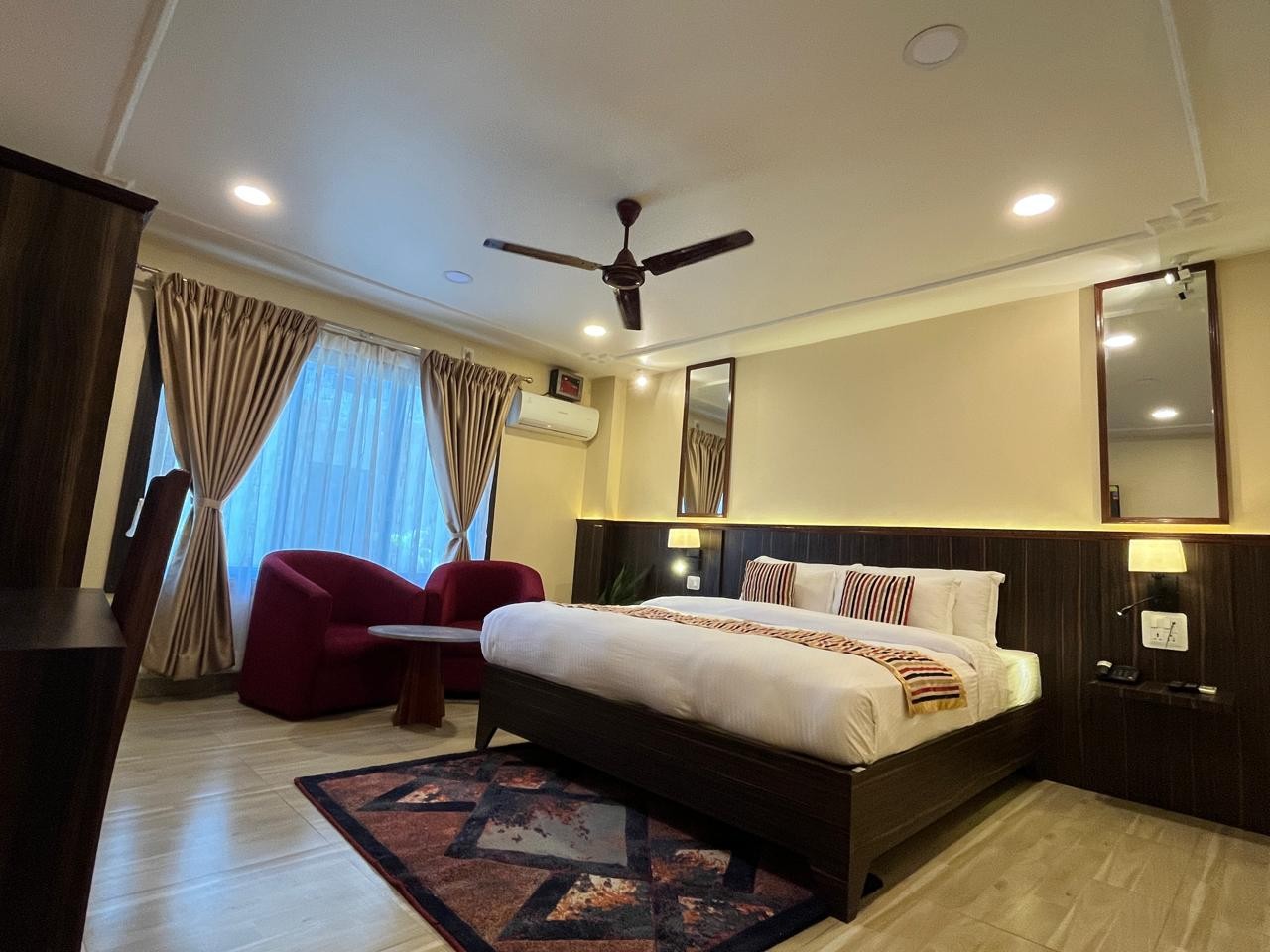 Deluxe  Double Deluxe  Double