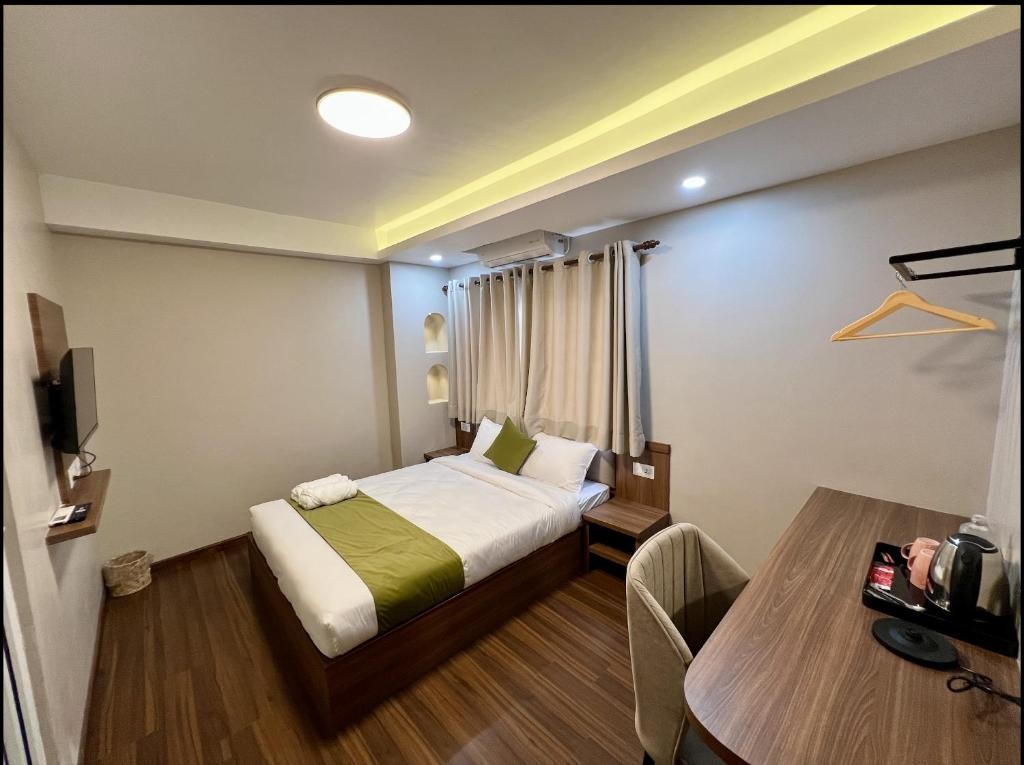 Deluxe Queen Room Deluxe Queen Room