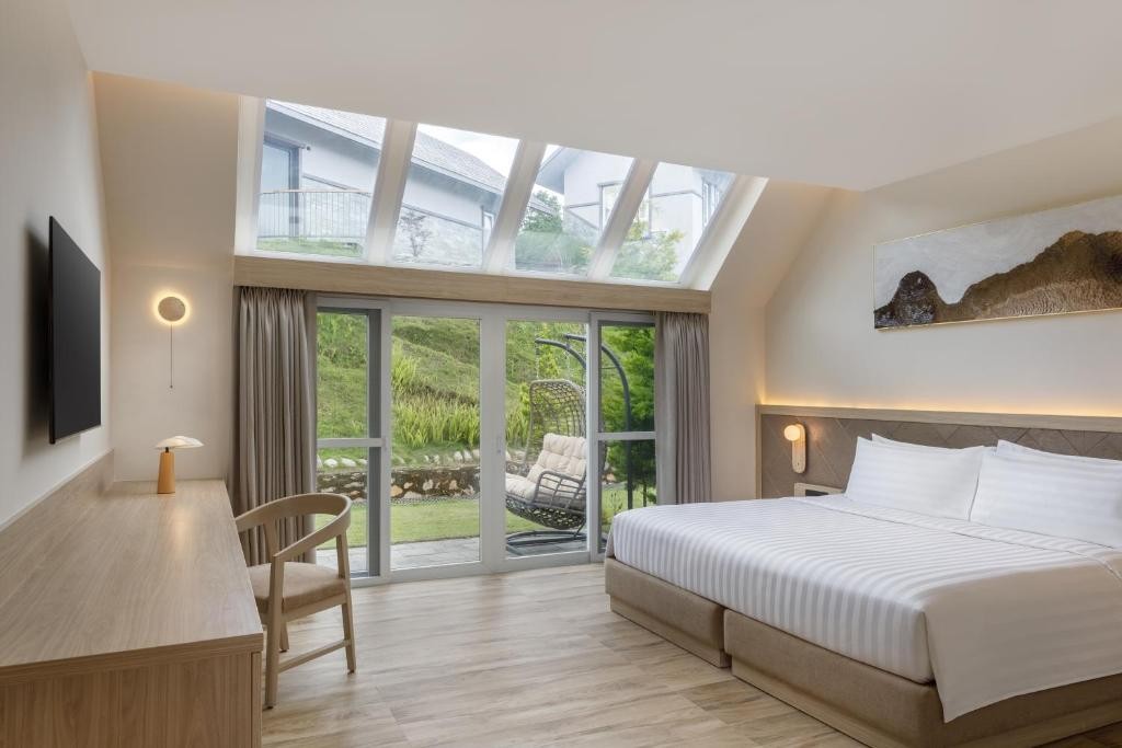 Himalayan Hideaway Resort Pokhara- The Centara Collection|Deluxe Garden Terrace Himalayan Hideaway Resort Pokhara- The Centara Collection|Deluxe Garden Terrace