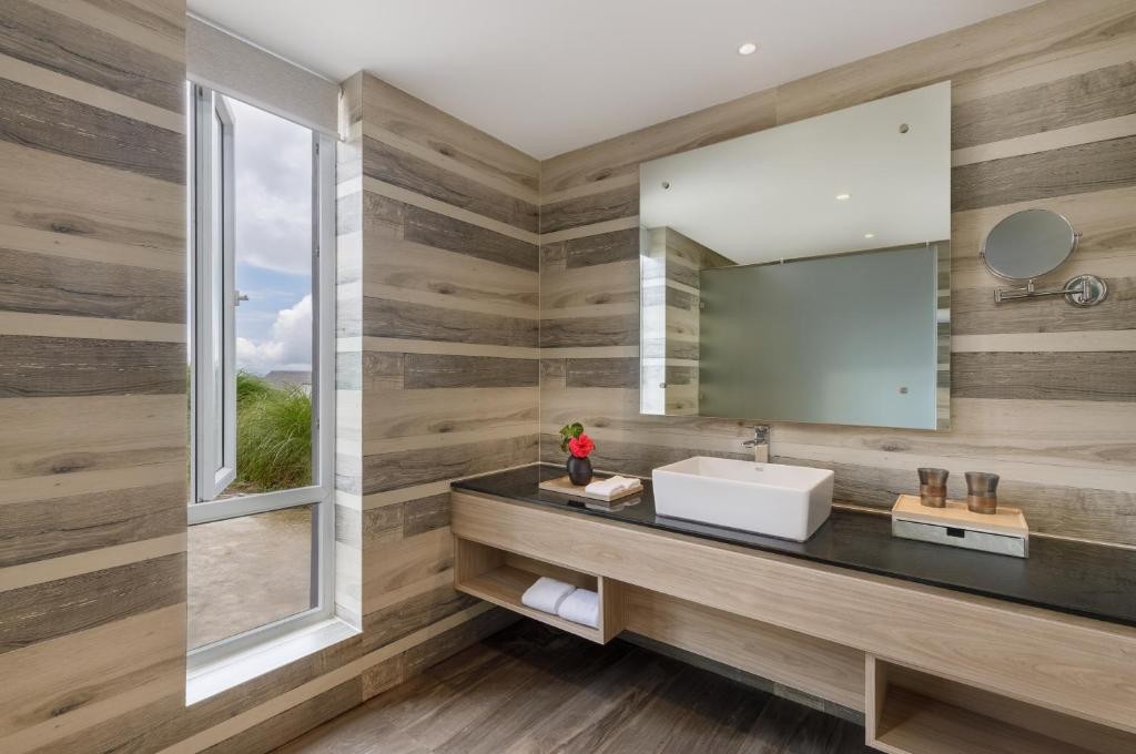 Himalayan Hideaway Resort Pokhara- The Centara Collection|Deluxe Garden Terrace Himalayan Hideaway Resort Pokhara- The Centara Collection|Deluxe Garden Terrace