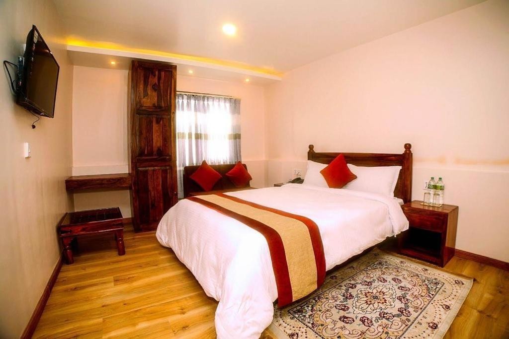 Deluxe Double Room Deluxe Double Room