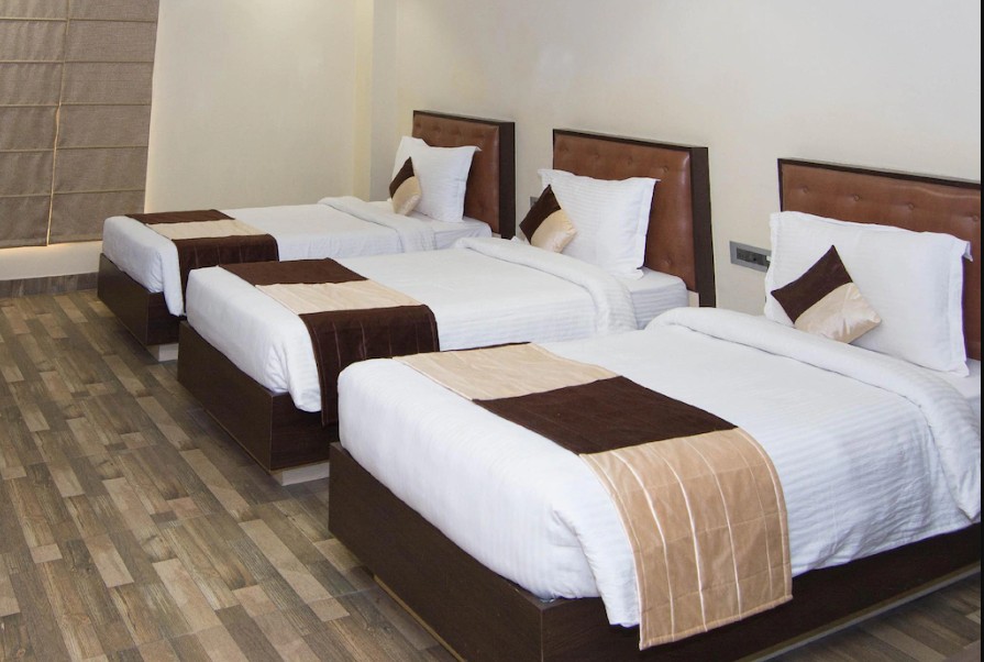 Triple bed Triple bed