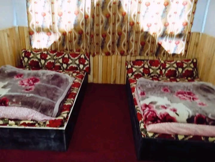 Normal Room Normal Room