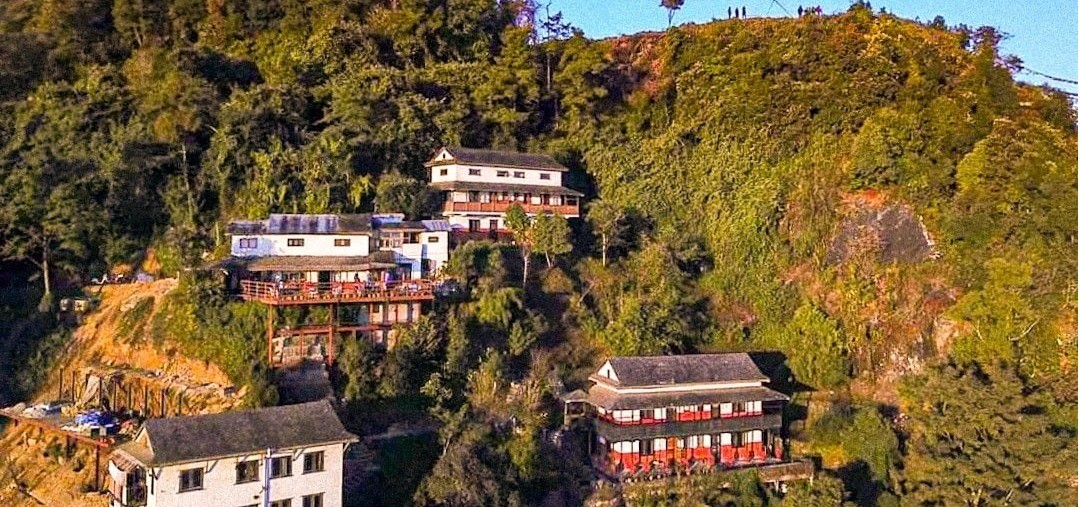 Everest Manla Resort