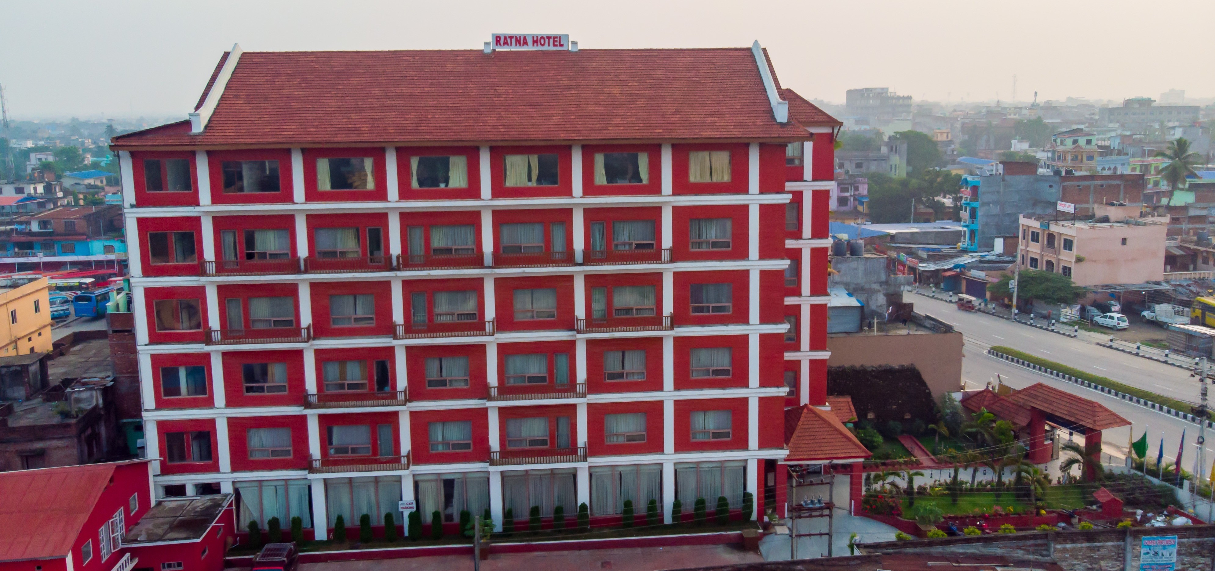 Ratna Hotel