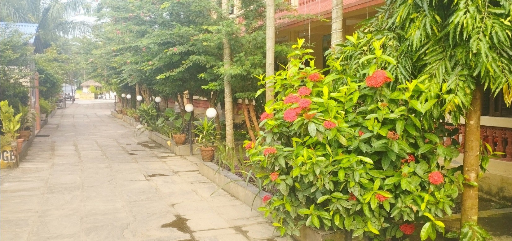 Newa Lodge and restaurant
