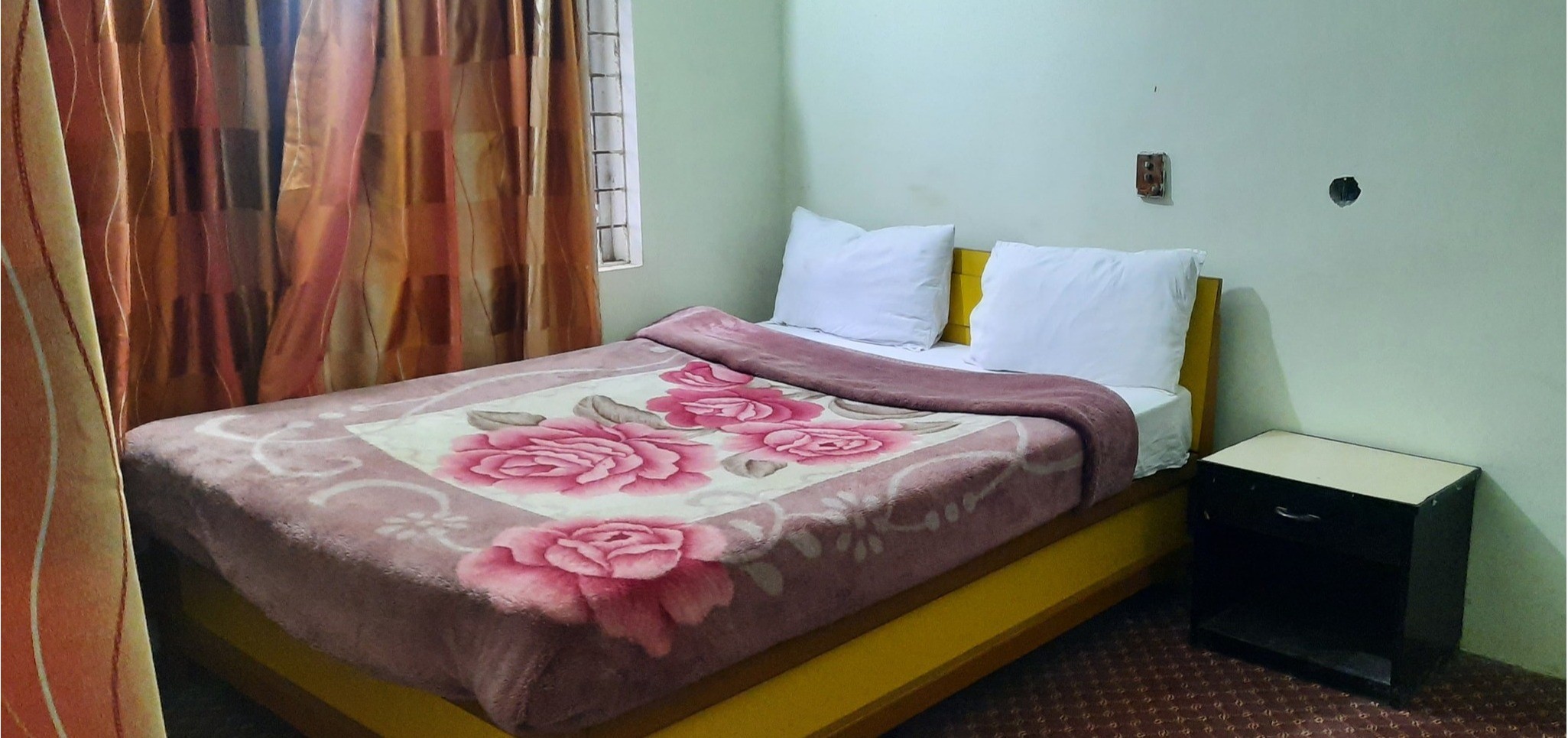 Hotel President Lodge & Restaurant