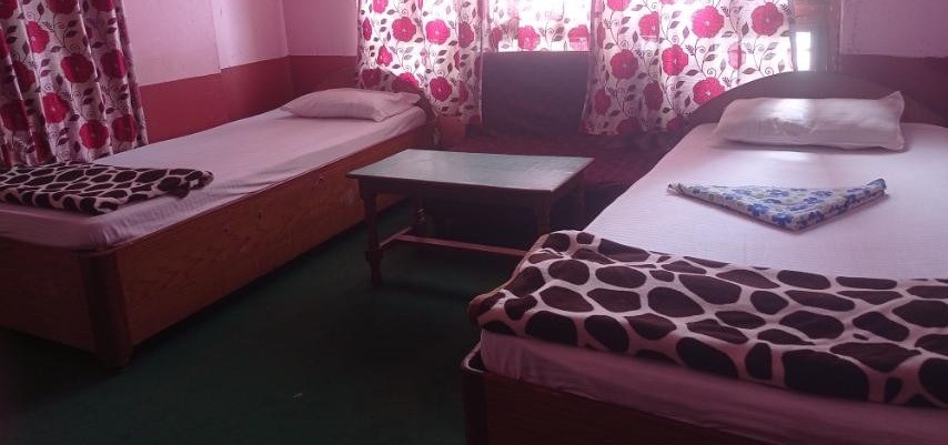 Shirsthan Hotel & Restaurant