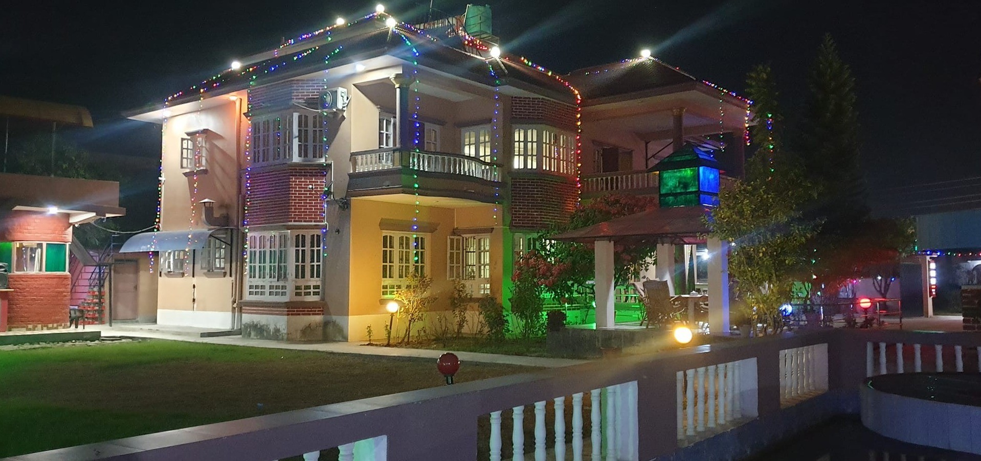 London House Resort