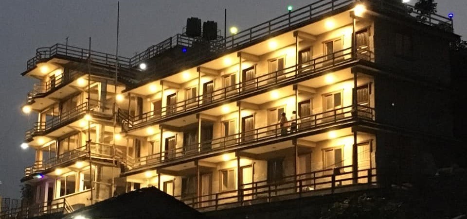 Blue poppy Lodge and Restaurant
