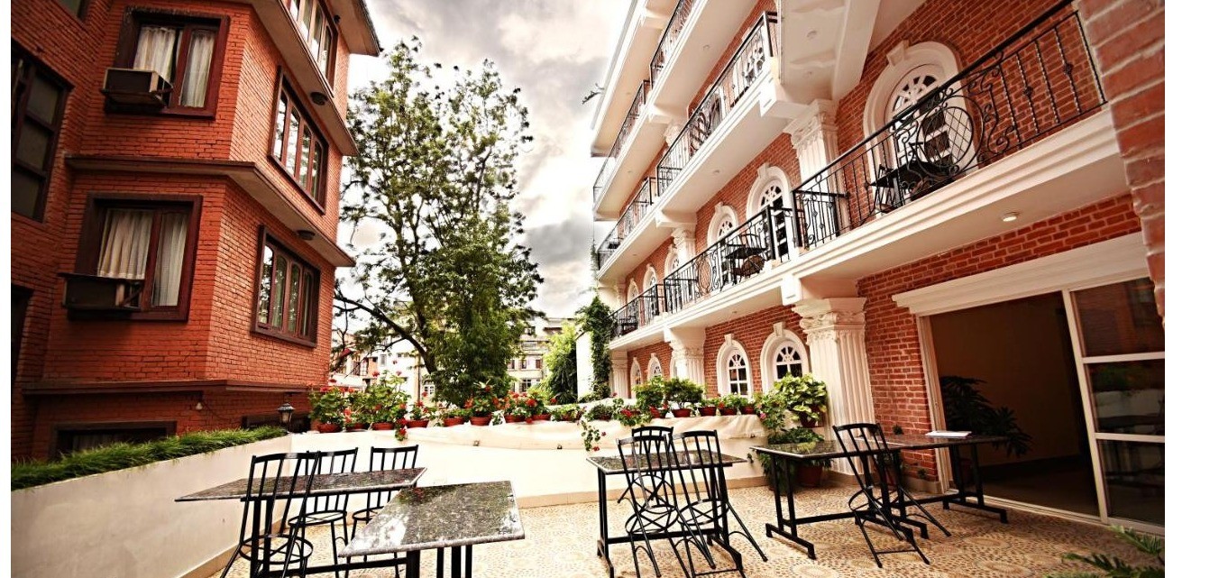 Dom Himalaya Hotel
