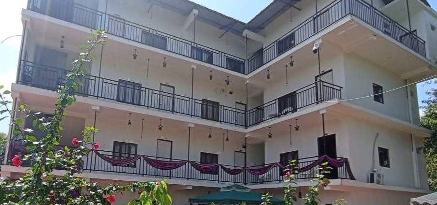 Komal Hotel & Resort